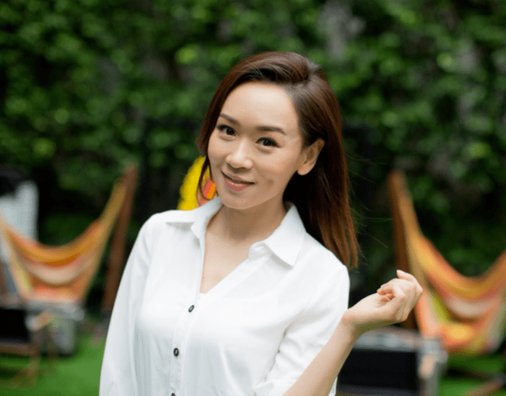 分别凭剧集《无名天使3d》角色唐宝儿和剧集《随时候命》角色周小娟