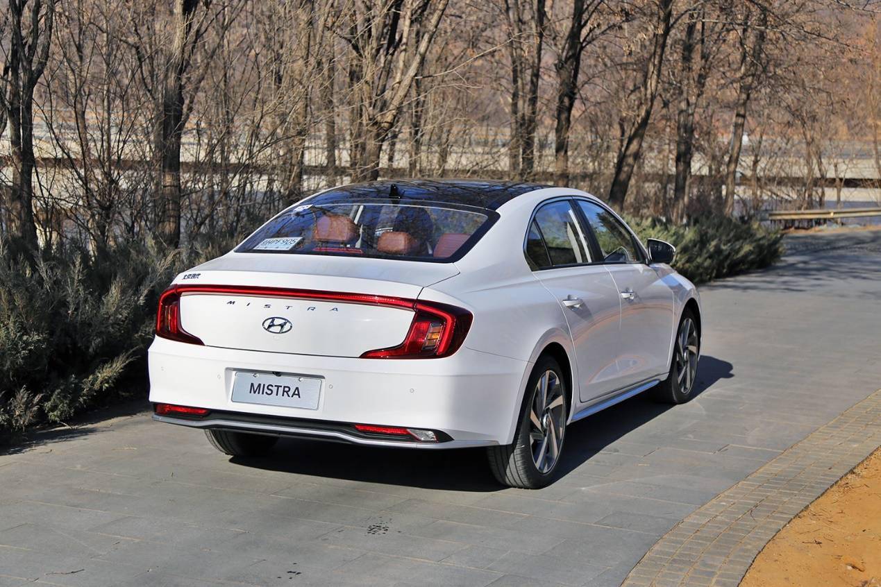 试驾北京现代全新一代名图 科技加成 大有从容