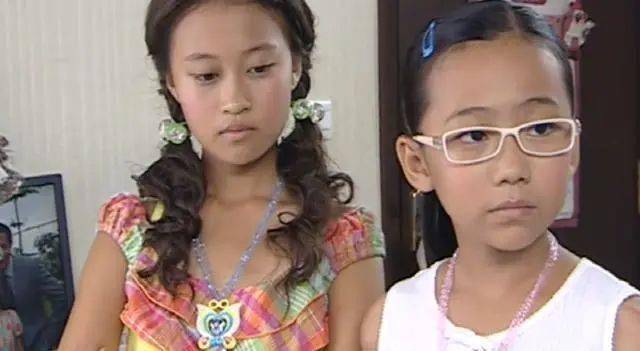 有种整容式长大叫魔仙堡美雪,现体重120斤,却美成男人的心头肉_黄安仪