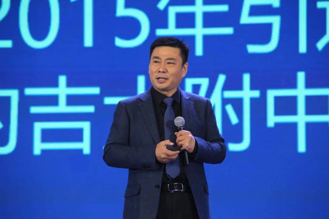 张宏伟:重新认识教材,看见“没看见”的_数学