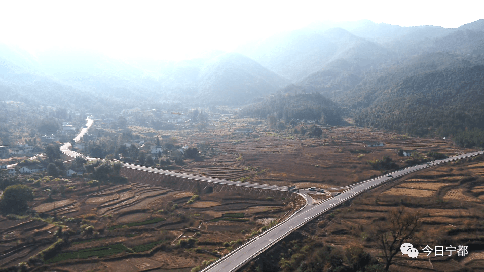 高速北延,莲花山旅游公路,省道449黄陂至隘上段等项目建成通车,兴泉