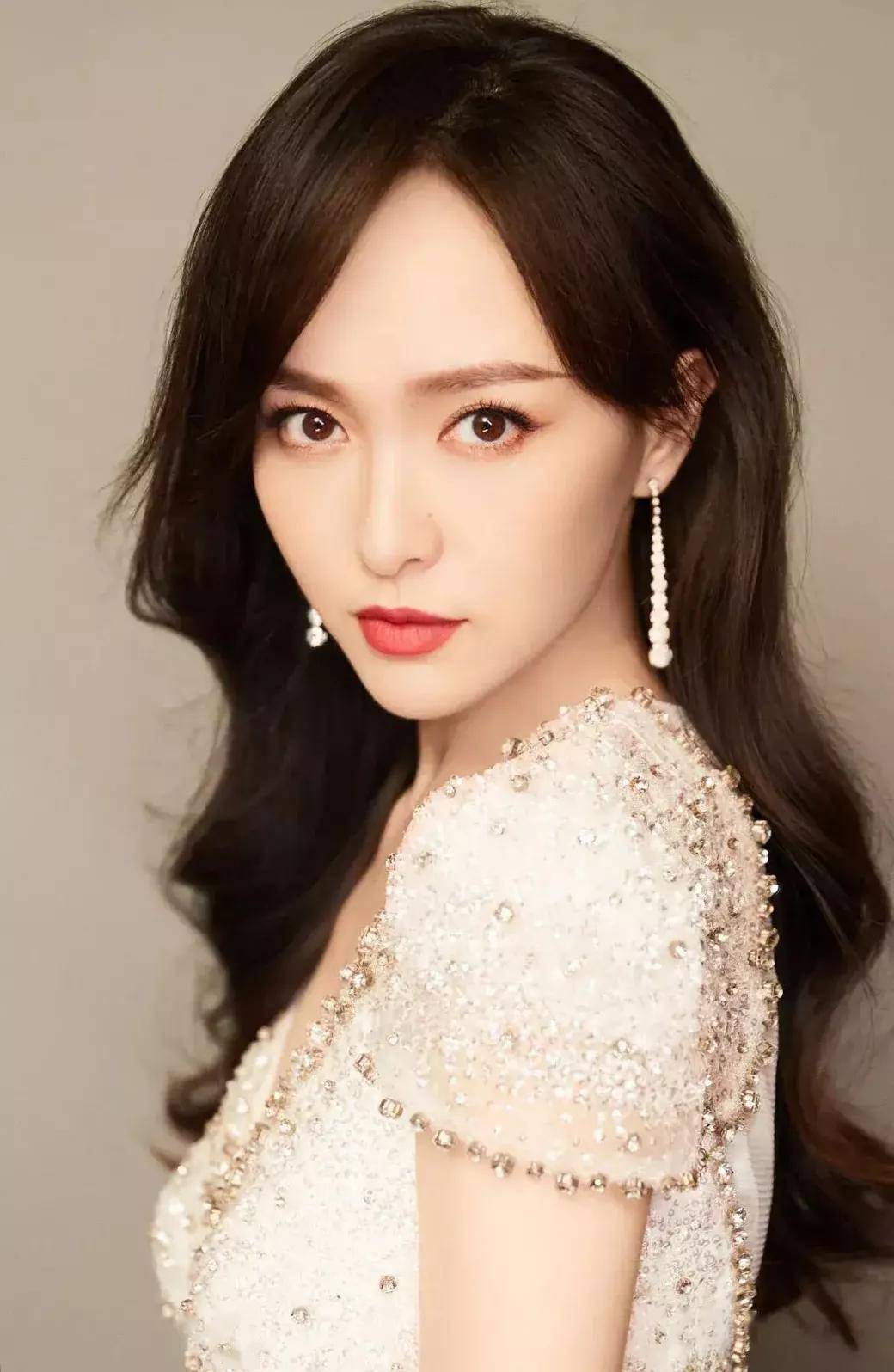 唐嫣当红女星写真珍藏甜美可人花容月貌