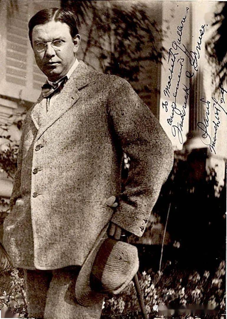 和他的妻子与他们的儿子,包括弗里塞克的父亲赫尔曼·卡尔(herman