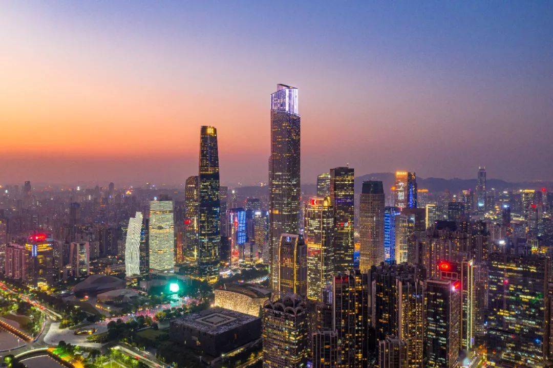 中国人口第一大城市_中国各大城市地标建筑(2)