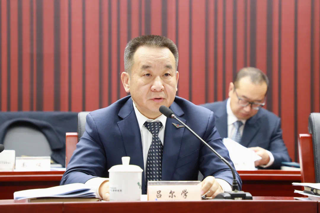 围绕做好空管系统2021年的重点工作,吕尔学要求,一是认真做好"四强