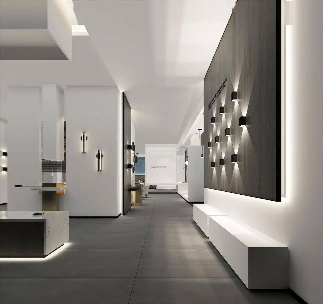 新展厅从入口到各场景展示区的动线布局清晰明了.