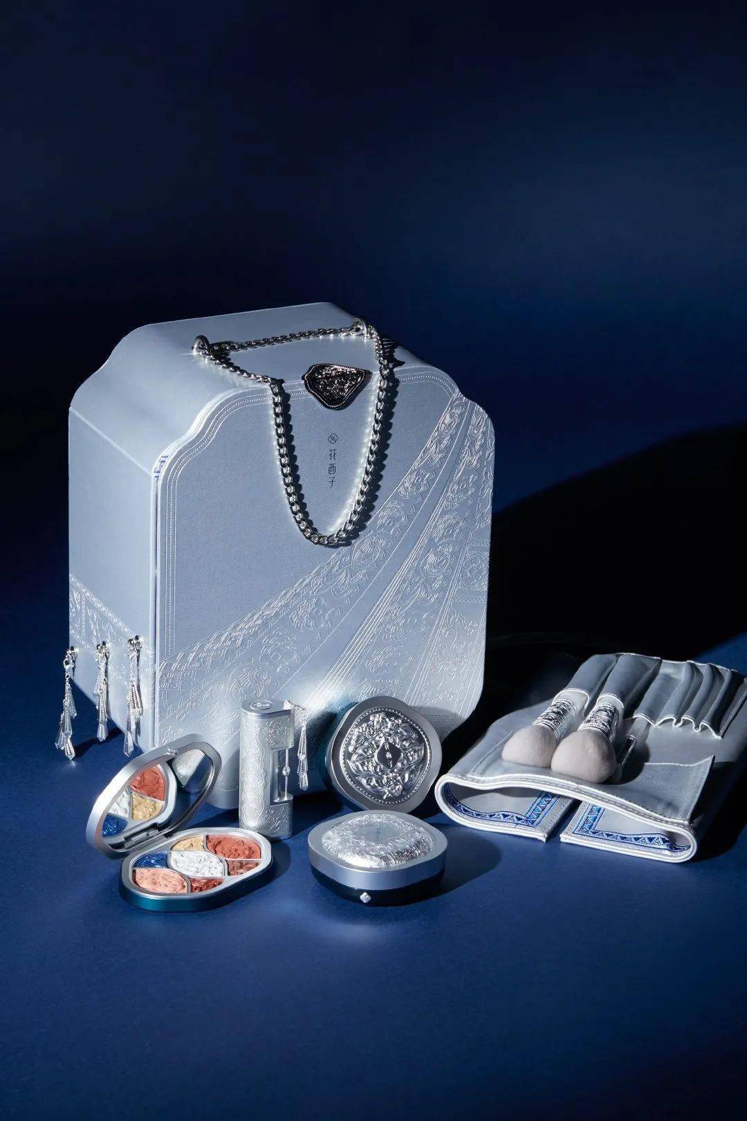 花西子×苗族印象包装设计