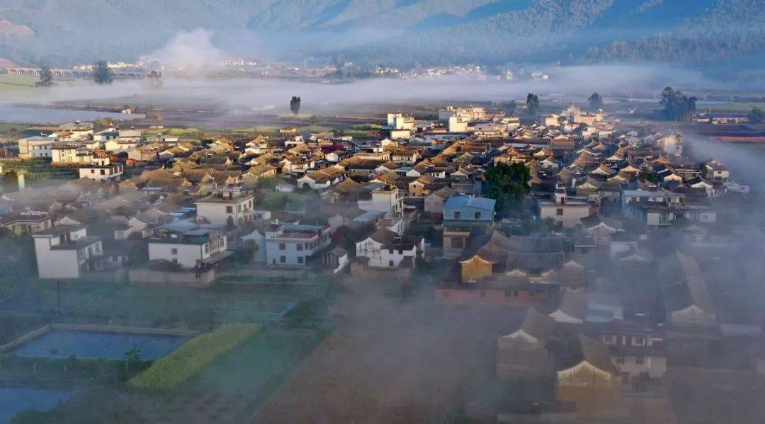 古韵新城水墨石屏宝秀坝子里的如画石屏