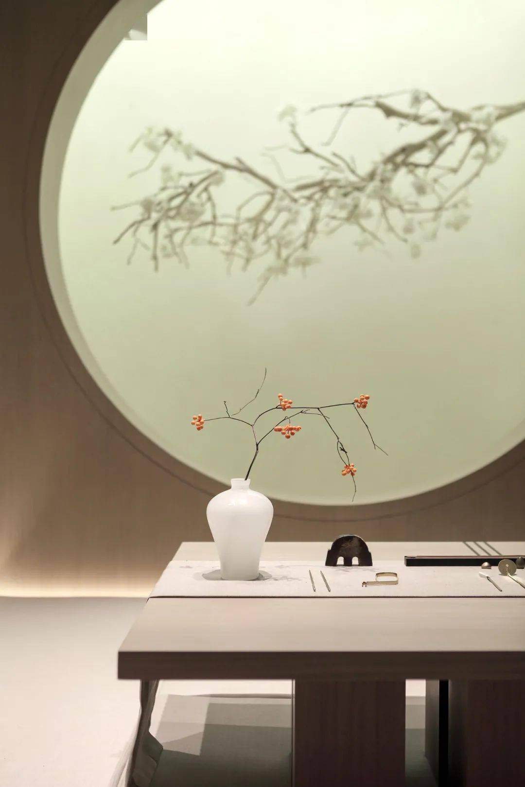 宁静致远,燃一线香沏一壶茶,不经意间刻画出最极致的东方生活美学