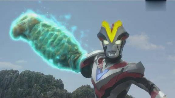 银河s魔化融合艾雷王基因突变出现在城市中小光赶往现场救援