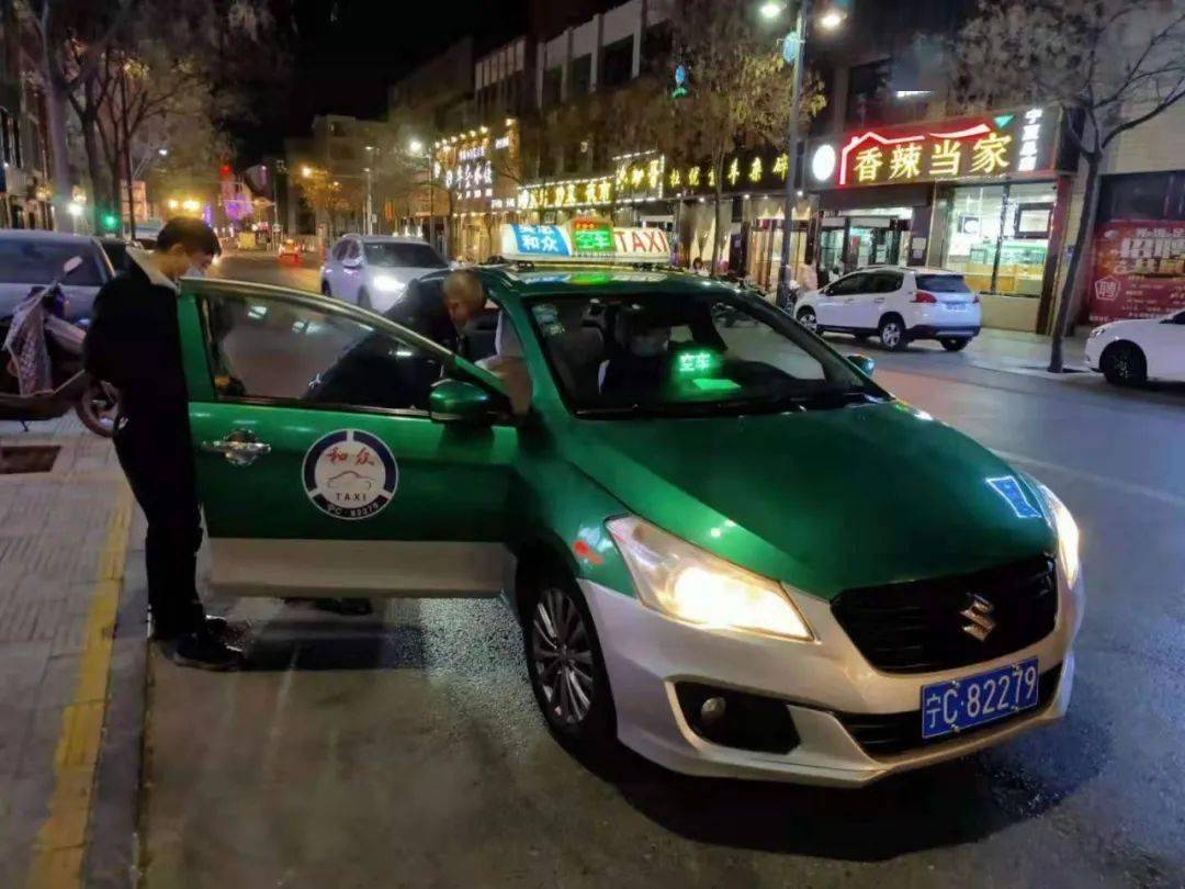 吴忠市区开展出租汽车行业不文明经营行为整治活动