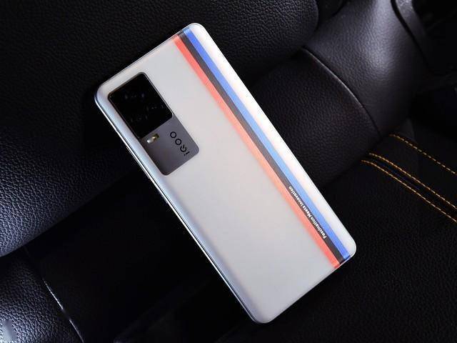 科技美学iqoo7 1bf2e89a85a5446aacb131b4fc2d0342.jpeg