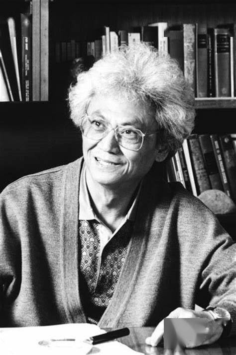 张五常寻寻觅觅几十载一蓑烟雨任平生