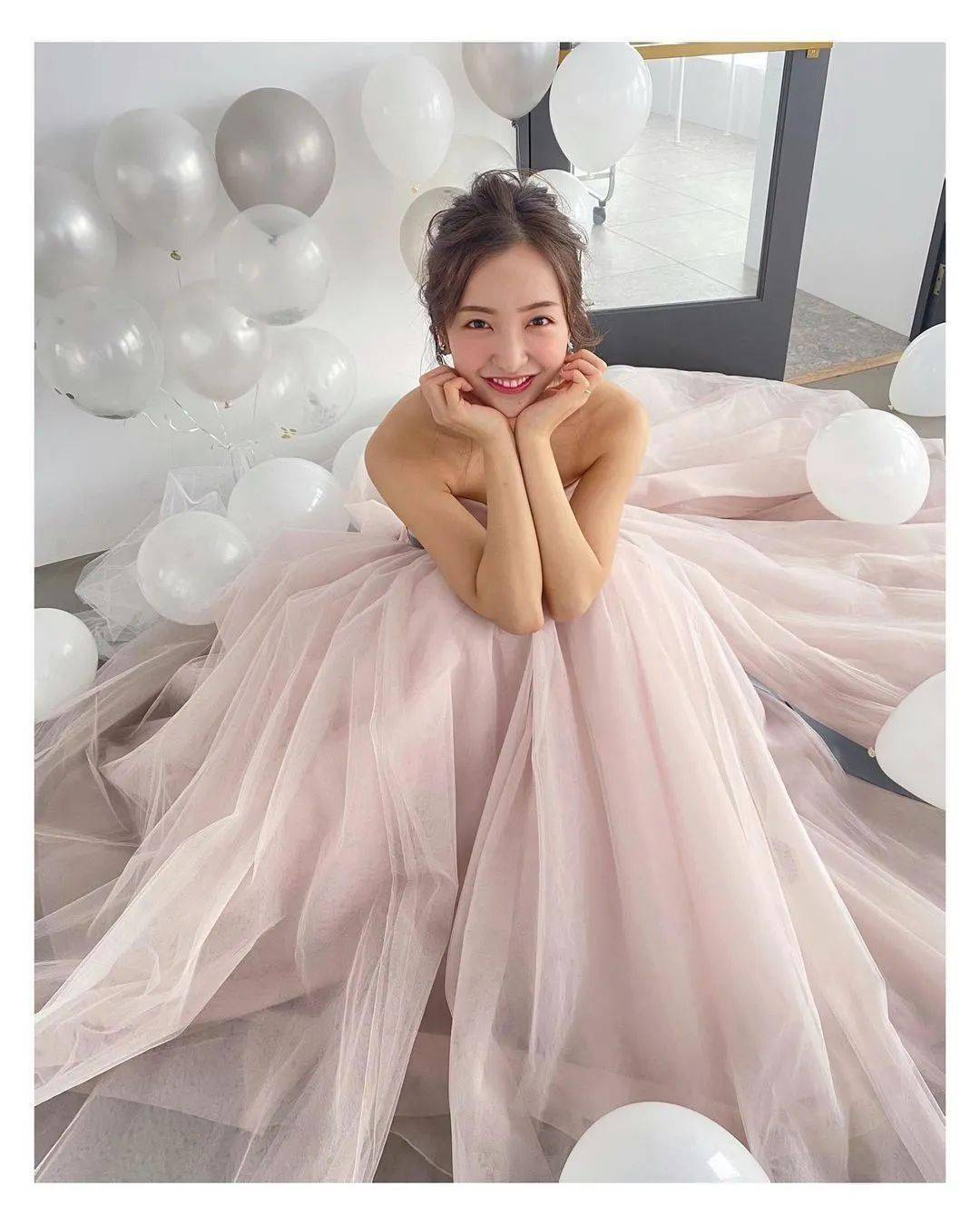 akb48前成员板野友美上传婚纱照新婚幸福满满