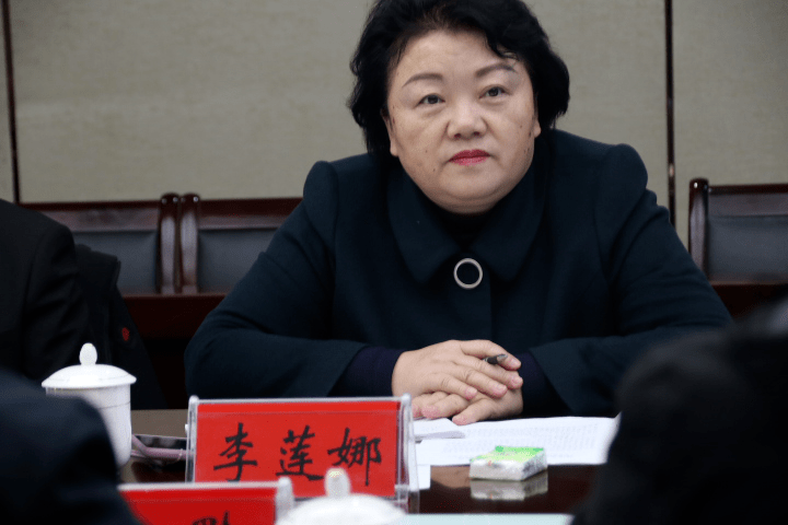 李莲娜副市长到遵义足球运动学校调研