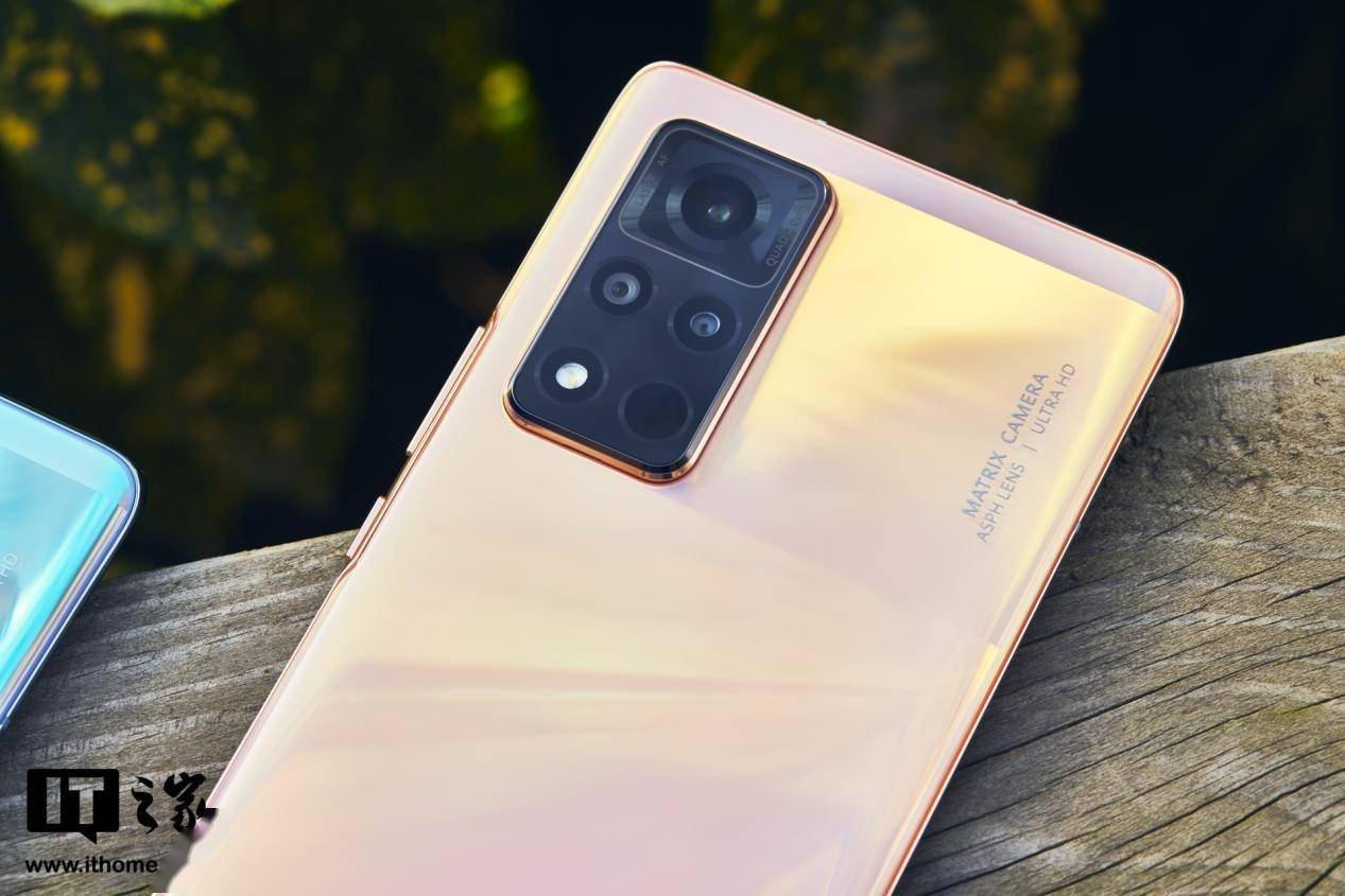 it之家开箱荣耀v40手机图赏矩形空间新颖养眼