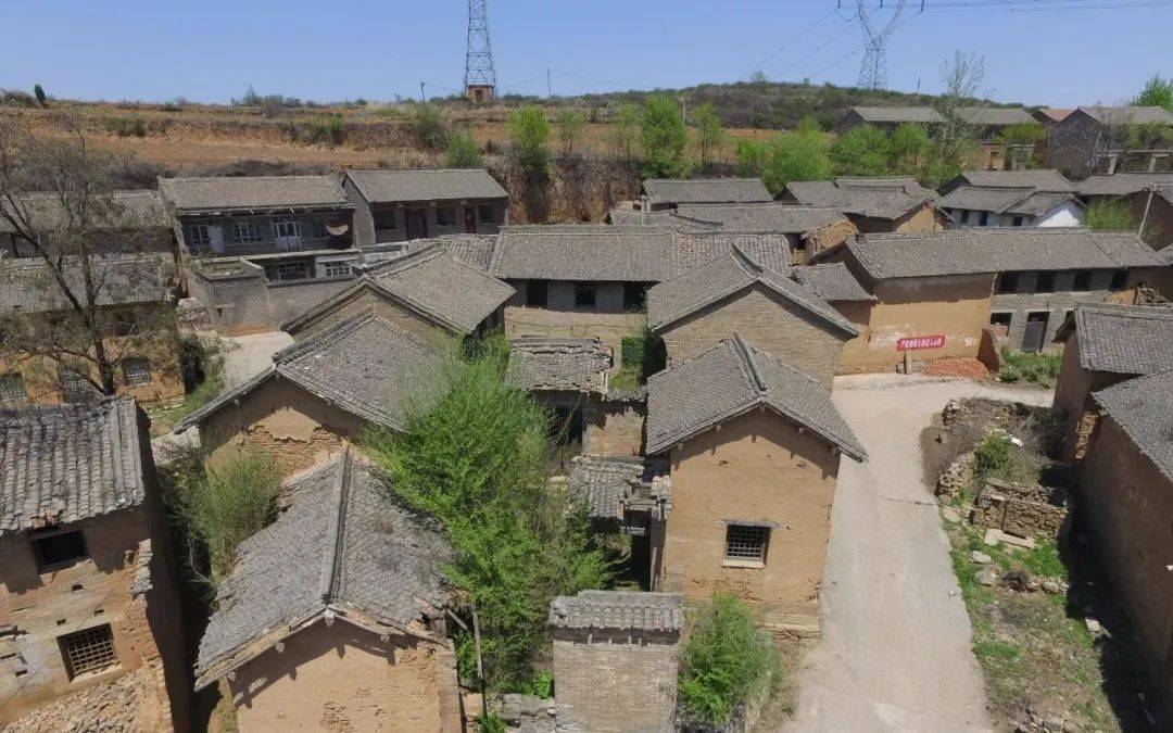 【展扶贫成效】圪台村:"搬出来"的幸福生活