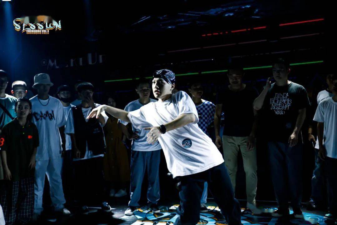 【七咕咙咚呛】达人秀场:dancing boy