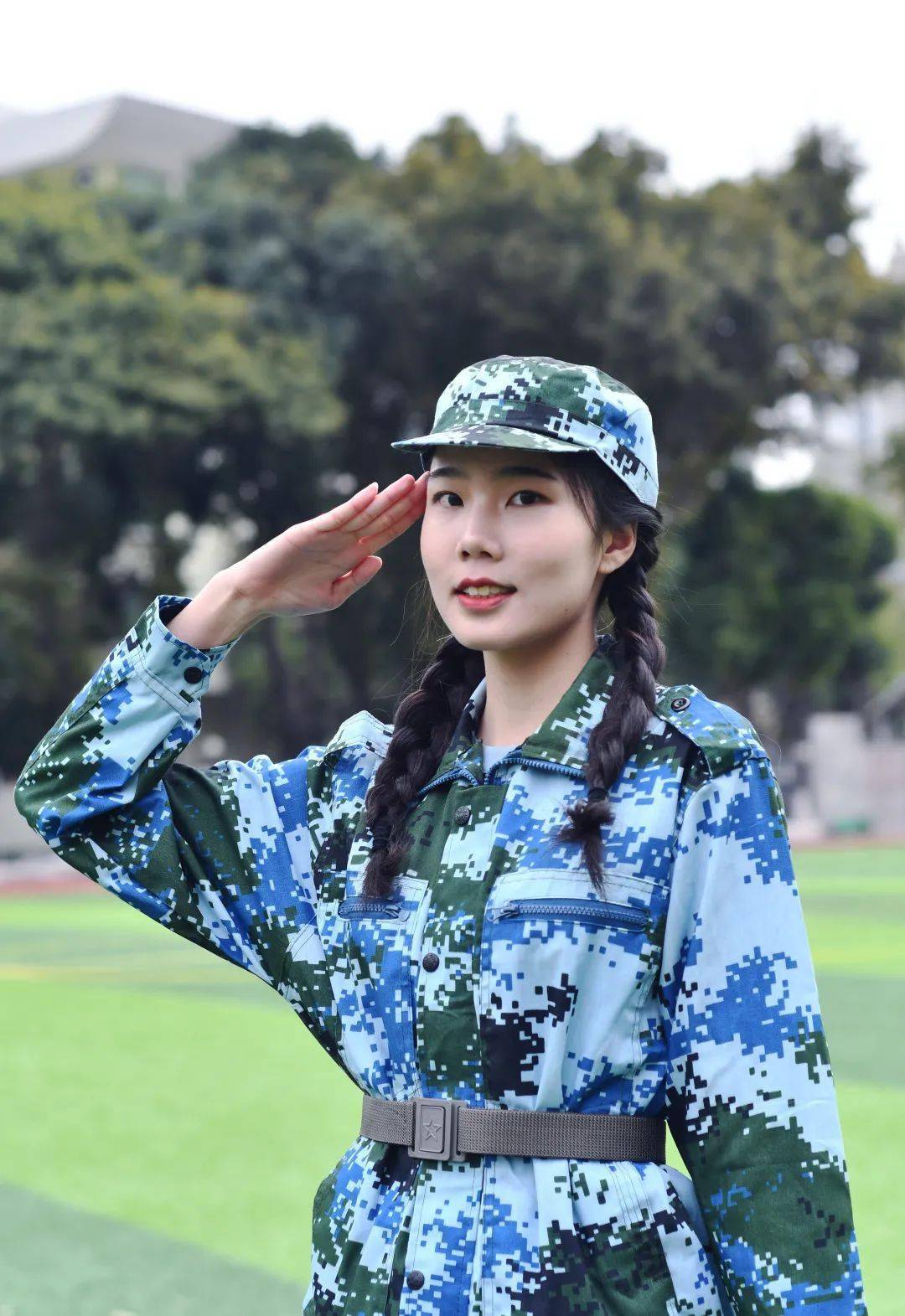 最美军训照属于仲恺学子的迷彩时光