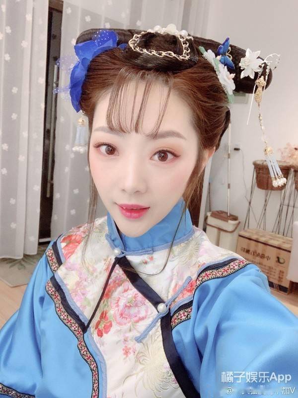 她现在是个微商?_崔漫莉