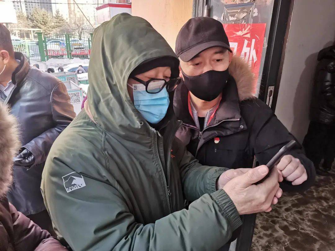 肥西县公安局青年突击队在抗“疫”一线闪光_凤凰网视频_凤凰网