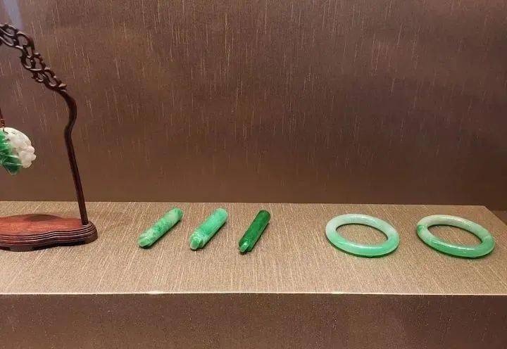 玉赏| 博物馆里的翡翠_清代