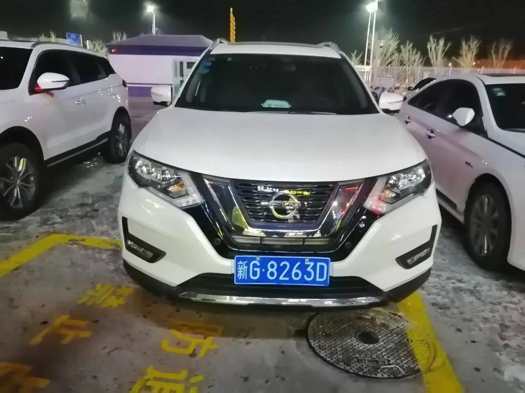 地点:沙湾县华中新天地小区 车牌号:新g-a4y56 时间:2021年1月21日