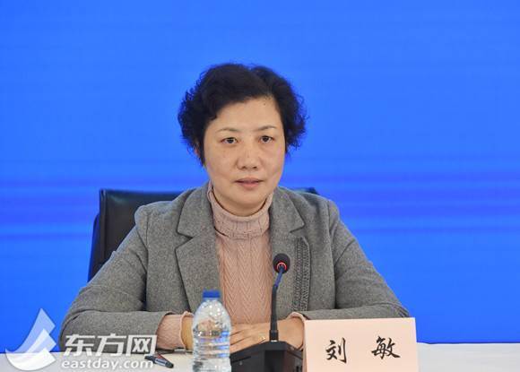 刘敏表示,在做好市场保供的同时,市商务委会同各区正按照《上海市商场