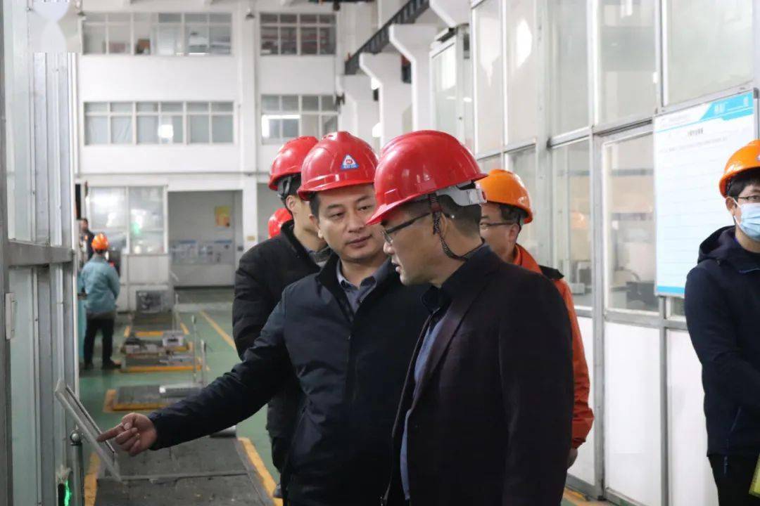 1月22日下午,鲁伟明校长带队,徐建纲副校长,徐柏林