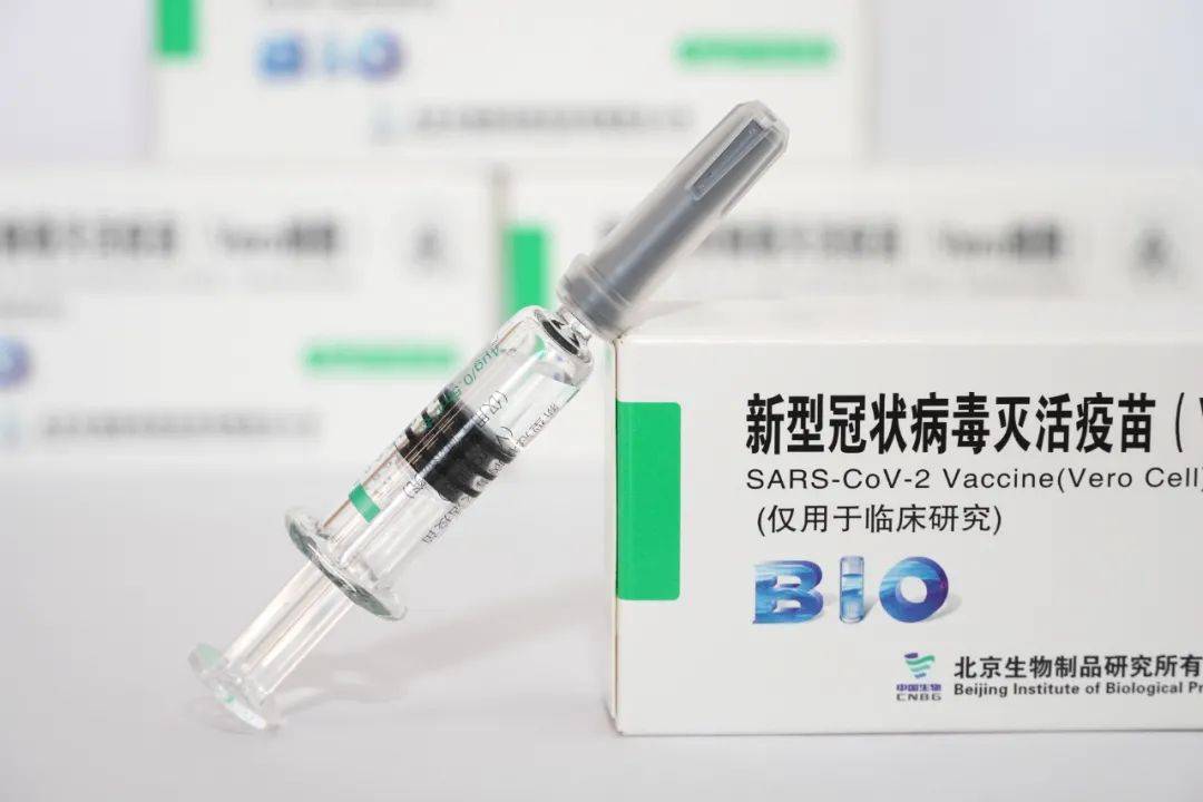 关切|中国新冠疫苗安全吗？有效吗？够用吗？最早“以身试药”的权威专家回应公众关切