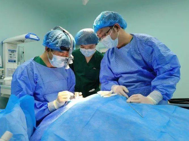 区开展首台妇科微创手术2021年1月开展首例唇腭裂修复手术黔南州妇幼