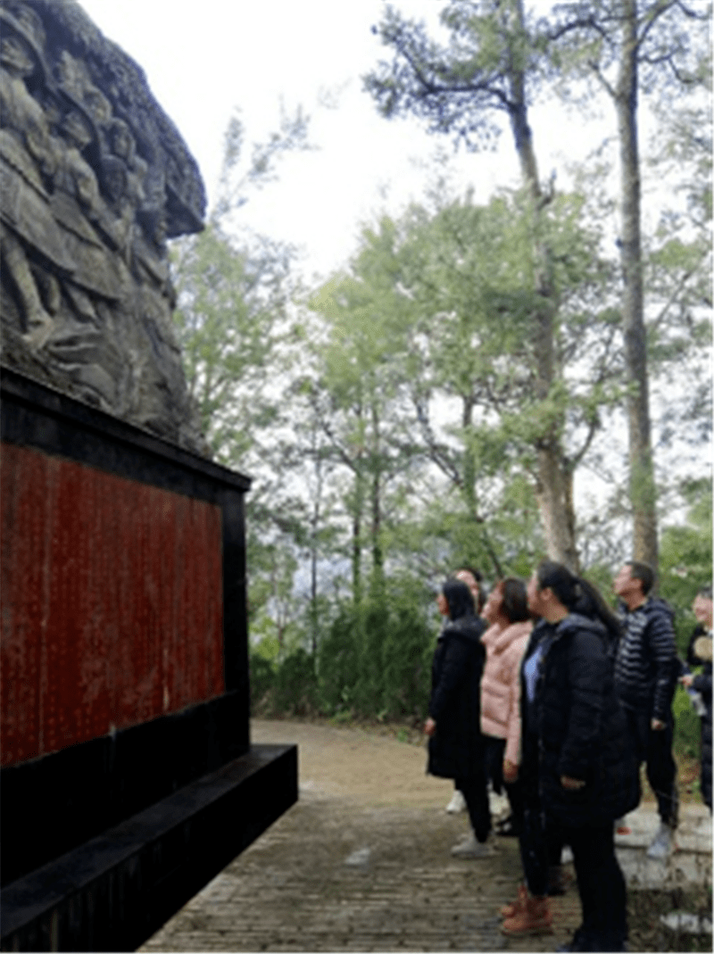通红甸人口_通红甸太极鸳鸯温泉