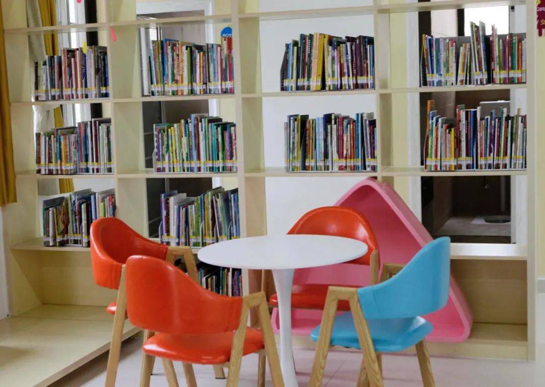 龙光玖龙府小区书屋