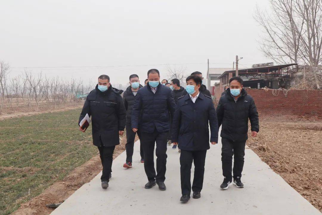 1月25日下午,政府代县长王鹏带领县大气办,县生态环境分局相关负责