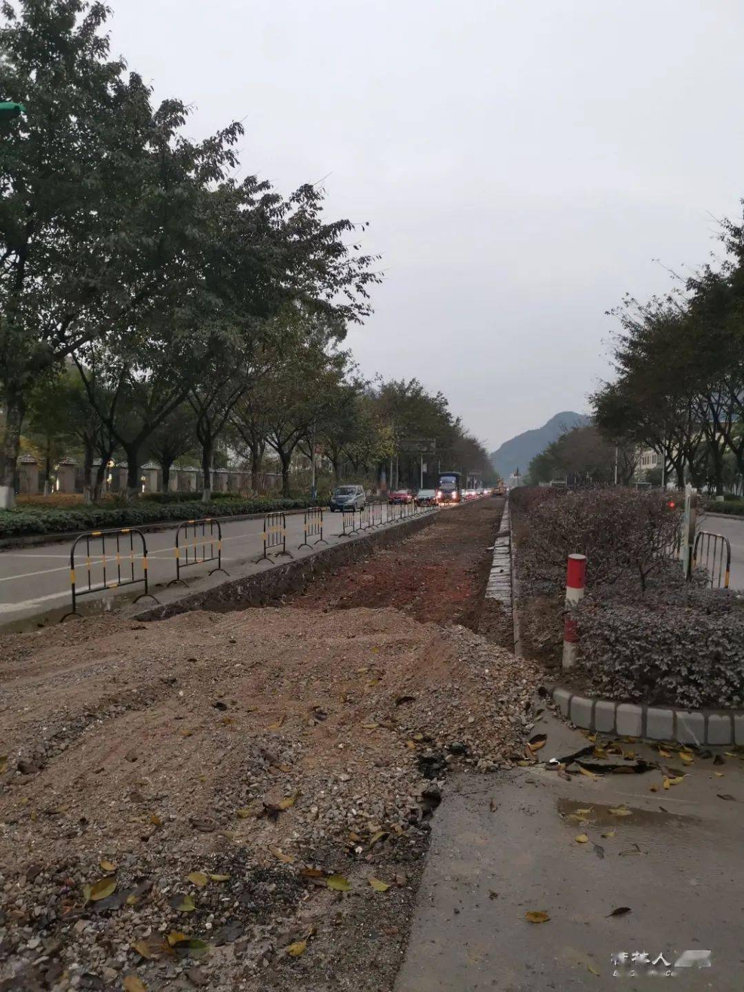 桂林万福路升级改造已开工半幅路面开挖请注意绕行