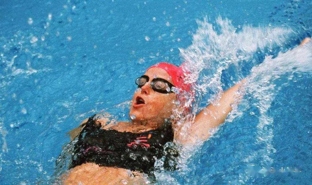 仰泳在游泳运动中的地位