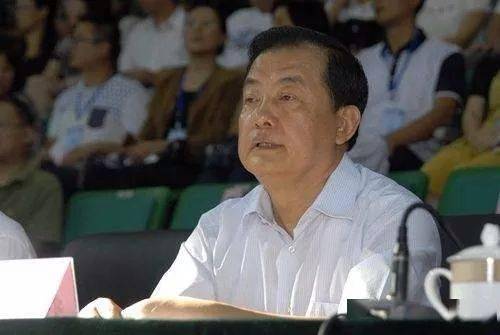 "首虎"张茂才:两子攀比谁用父亲的权力赚钱多;司机也受贿数百万_张轩
