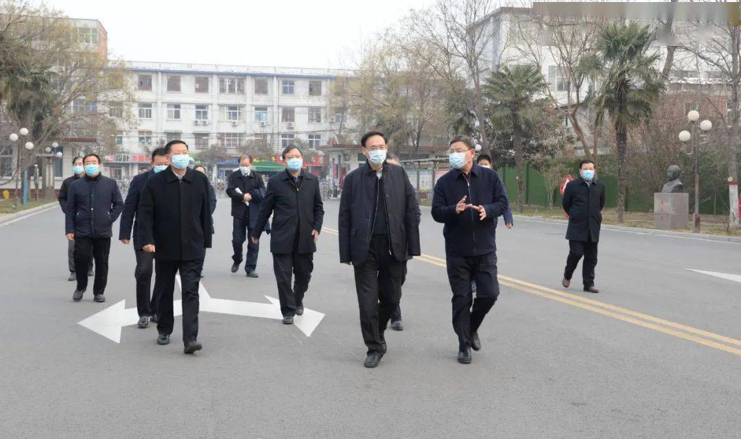 市委常委,市委秘书长谢松民,副市长王占波,市委组织部副部长王旸,市