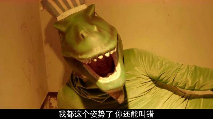 班长大人卧龙果然是卧龙还非要躺在地上提醒小叶子笑死我了