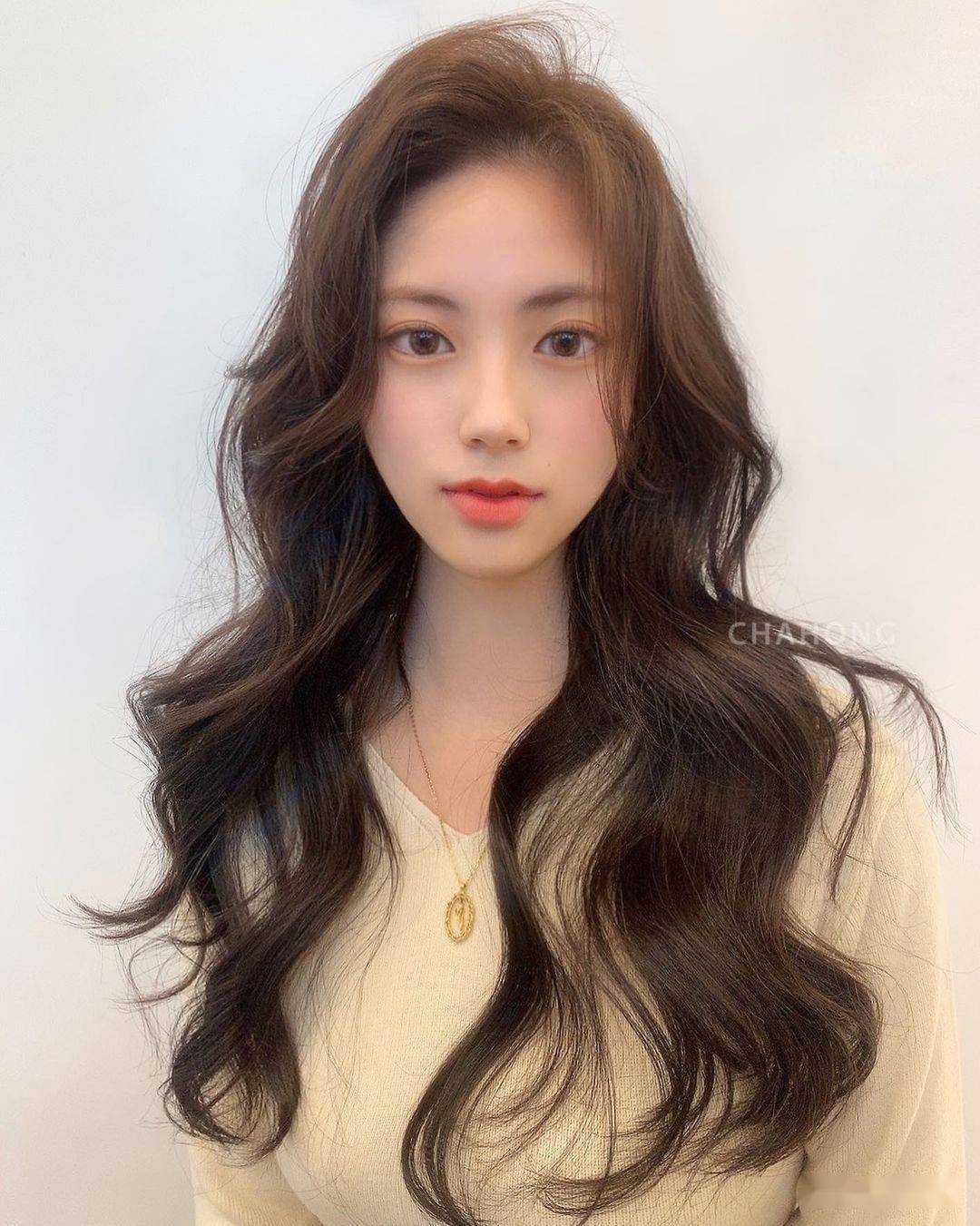 新人气发型18款无论长短都很美你最爱哪一款