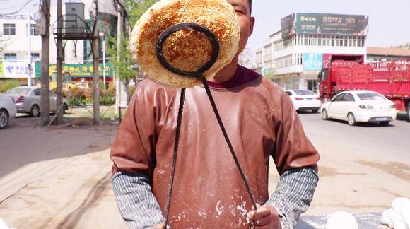 大眾美食安徽省碭山縣吊爐燒餅製作過程