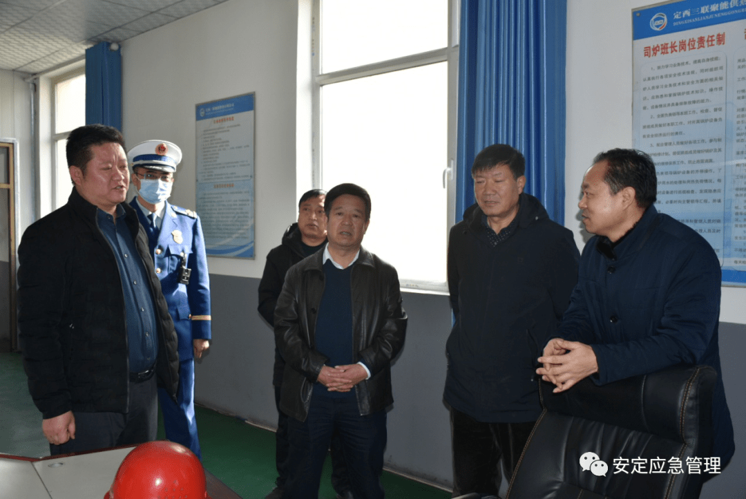 区委常委常务副区长李讲科带队检查春节前安全生产工作