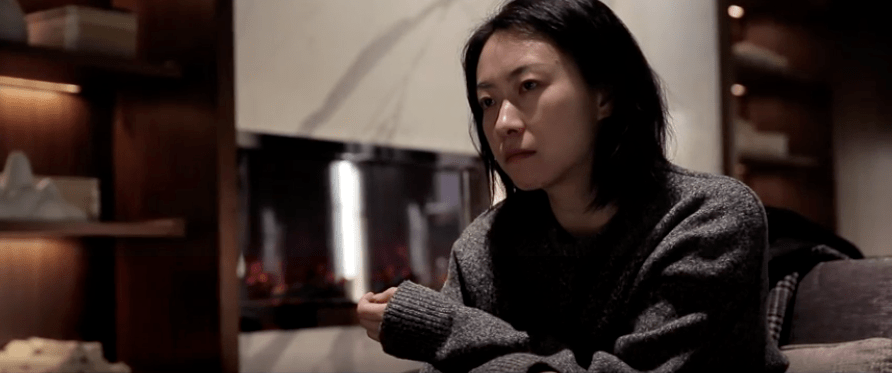 大鹏出镜了,观众会发现,原来三舅的女儿丽丽,是由演员扮演的,她叫刘陆