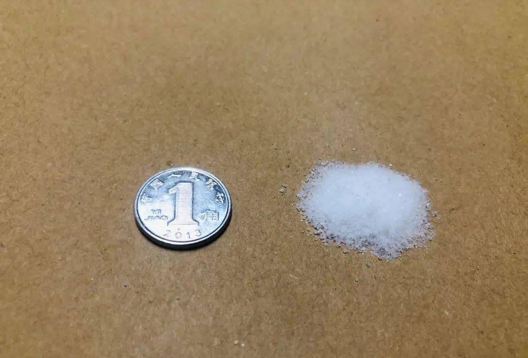 宝宝盐分的摄入量,严格参照《中国居民膳食指南》的建议就好:长期重