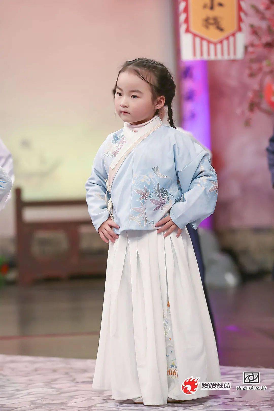 人员朱方睿 张誉涵 朱梓萱 徐心洋侯安言 万可歆 张珮莹 董昊霖沈心怡