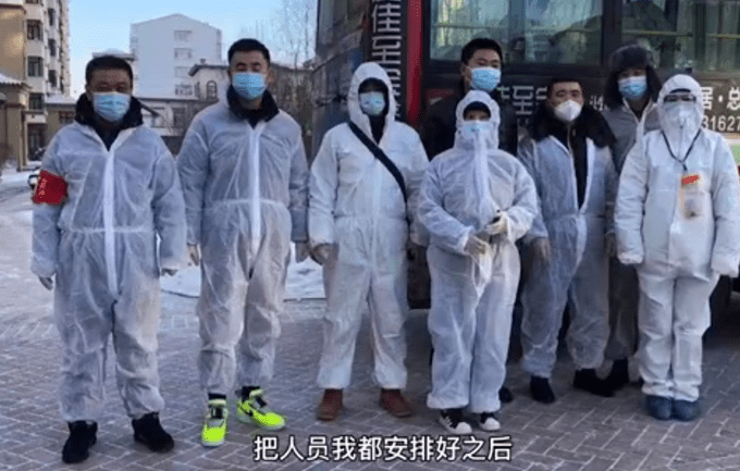 网格员哭到一半工作一来秒变坚强（图）