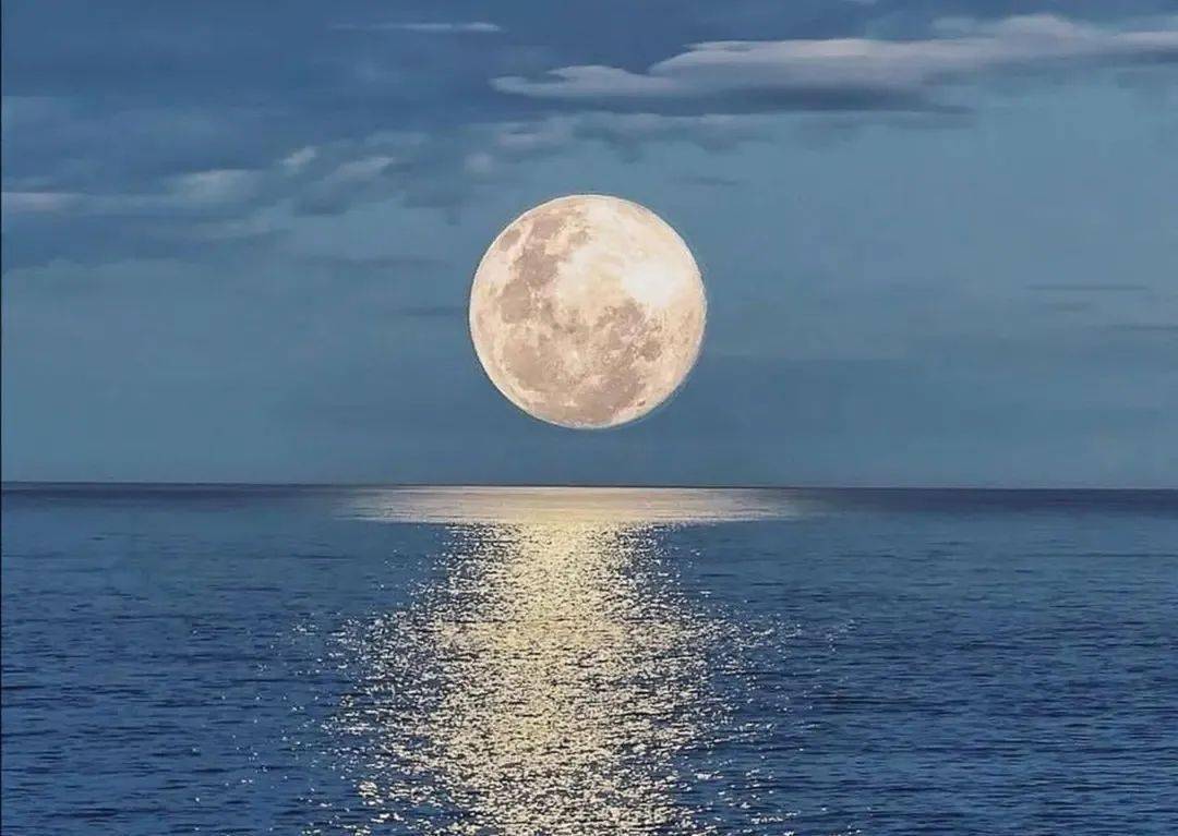 白月光唯美意境图片图片