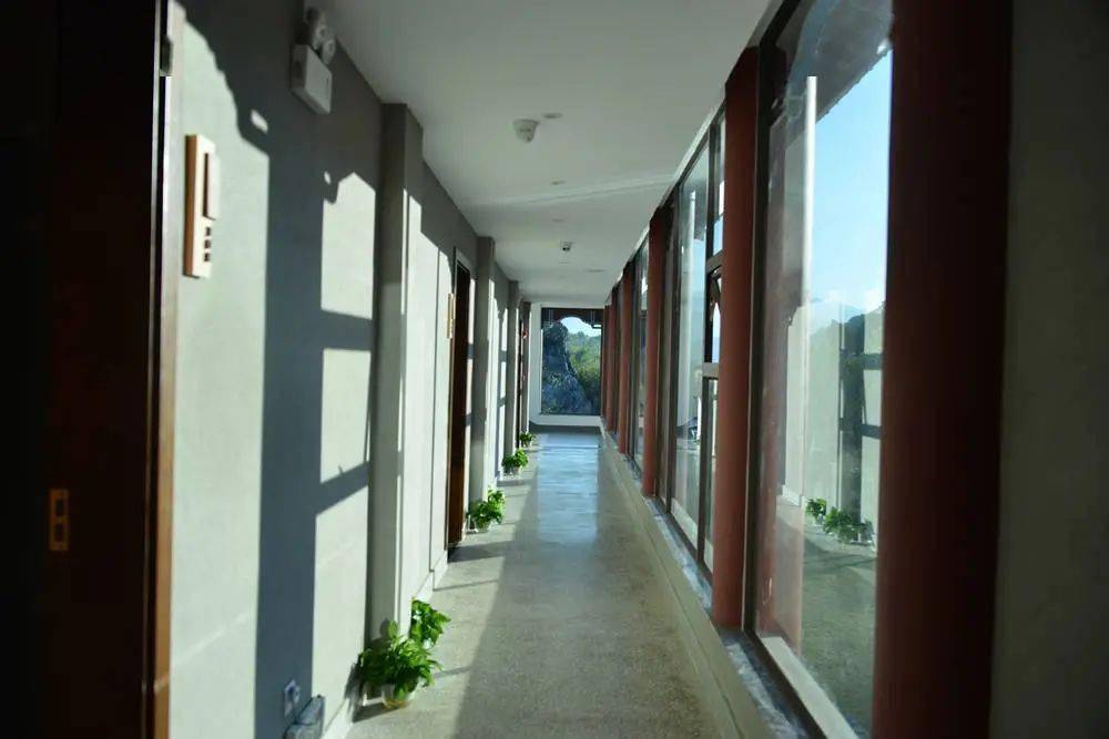 等福利千万别错过啦~(扫描下图二维码就能立即购买哦)东华寺东华禅寺