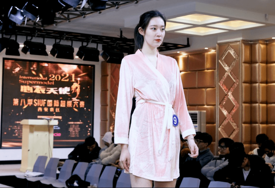 siuf国际超模大赛是由中国内衣文化周组委会,深圳市内衣