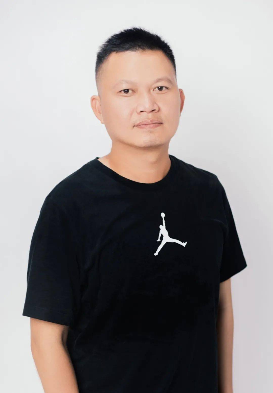 《海燕》公安诗歌|吴振:春天再微不足道,它依然诞